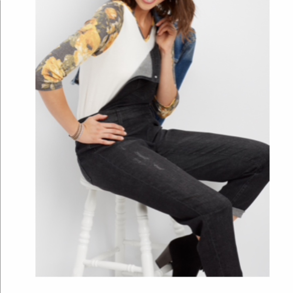 Denim flex Black skinny cropped overalls.